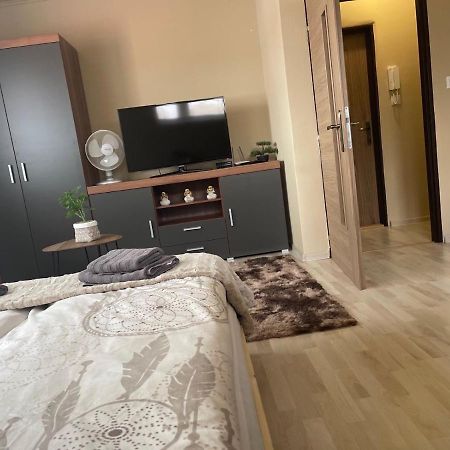 Garzon/ Studio Apartment Sahy ภายนอก รูปภาพ
