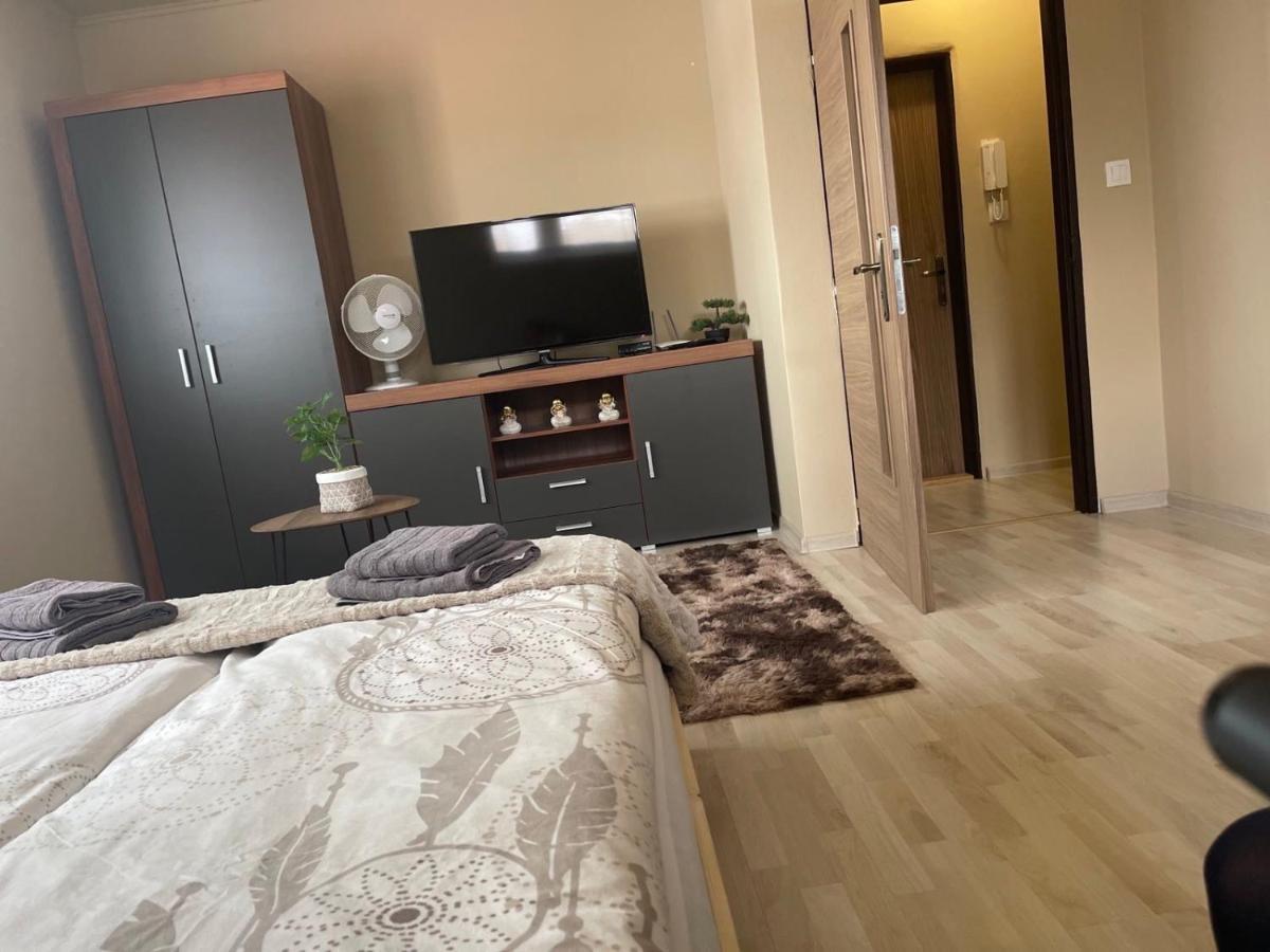 Garzon/ Studio Apartment Sahy ภายนอก รูปภาพ